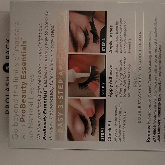 Fake lashes - Picture 3 of 3